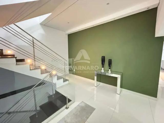 Casa / Sobrado para Locação em Ponta Grossa/PR Oficinas 4 Quartos