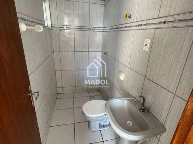 Casa / Sobrado para Locação em Ponta Grossa/PR Uvaranas 2 Quartos