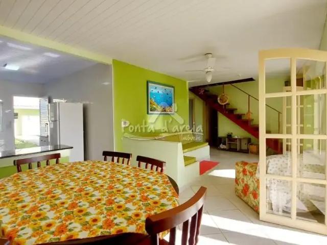 Casa / Sobrado para Locação em Pontal do Paraná/PR Atami 4 Quartos