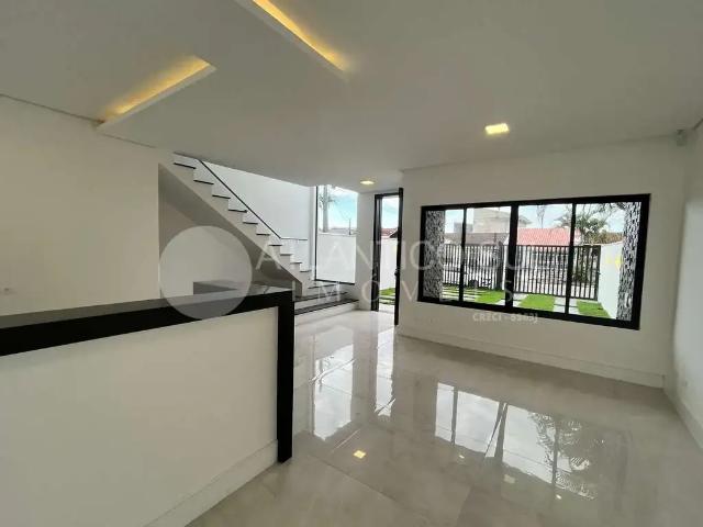Casa / Sobrado para Locação em Pontal do Paraná/PR Canoas 3 Quartos