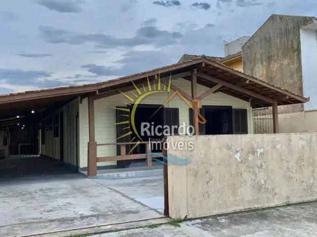 Casa / Sobrado para Locação em Pontal do Paraná/PR Ipanema 3 Quartos