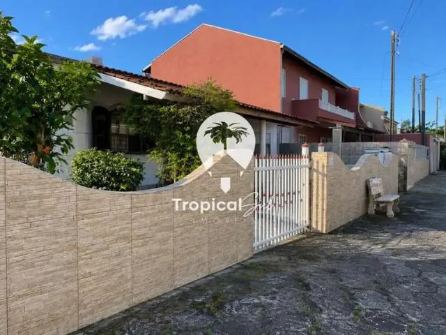 Casa / Sobrado para Locação em Pontal do Paraná/PR Ipanema 3 Quartos