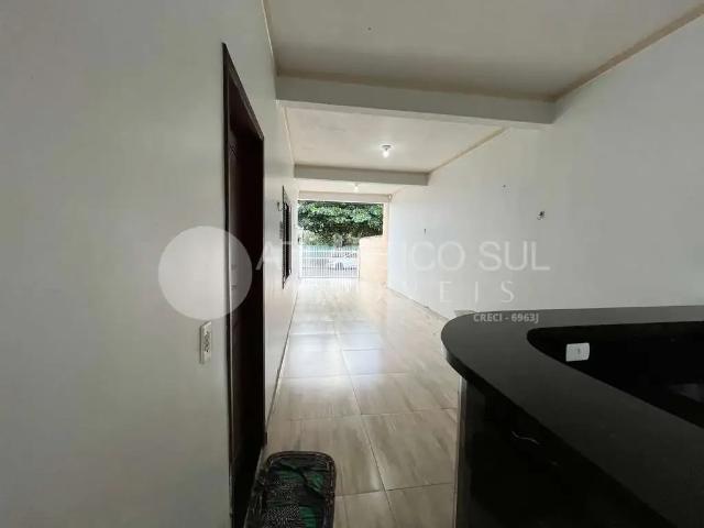 Casa / Sobrado para Locação em Pontal do Paraná/PR Jardim Canadá 2 Quartos