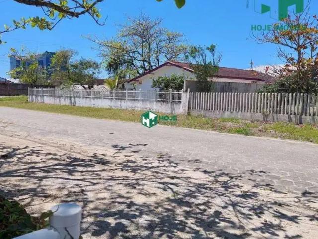 Casa / Sobrado para Locação em Pontal do Paraná/PR Leblon 3 Quartos