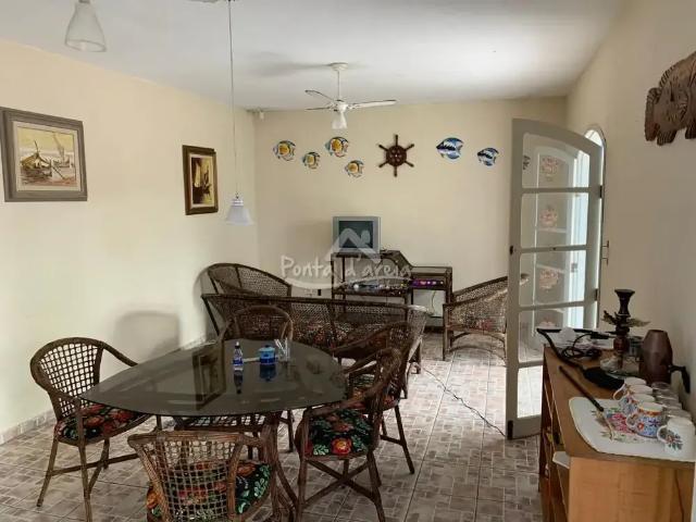Casa / Sobrado para Locação em Pontal do Paraná/PR Pontal do Sul 3 Quartos
