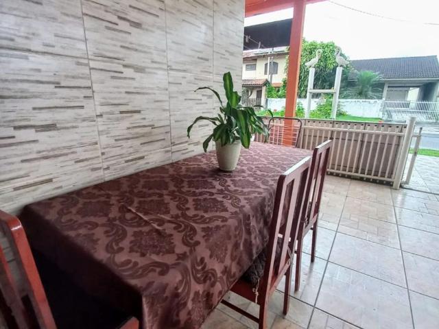 Casa / Sobrado para Locação em Pontal do Paraná/PR Pontal do Sul 2 Quartos