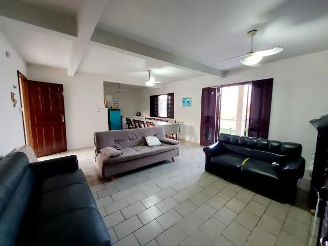 Casa / Sobrado para Locação em Pontal do Paraná/PR Shangri lá 4 Quartos