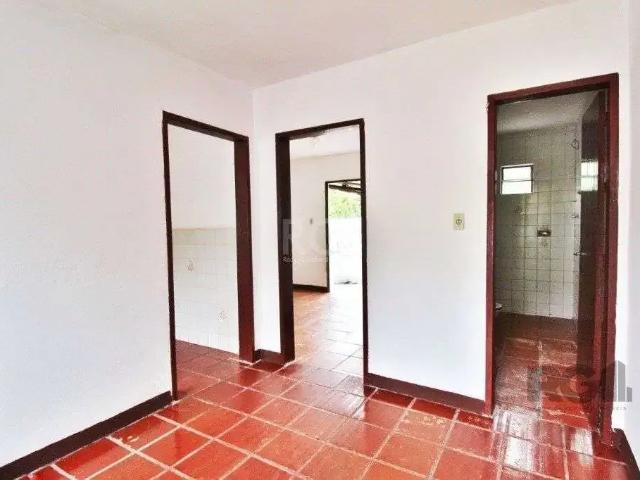 Casa / Sobrado para Locação em Porto Alegre/RS Coronel Aparício Borges 1 Quartos