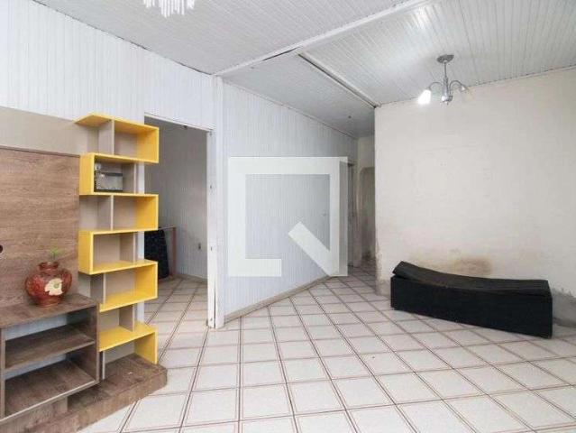 Casa / Sobrado para Locação em Porto Alegre/RS Cavalhada 2 Quartos