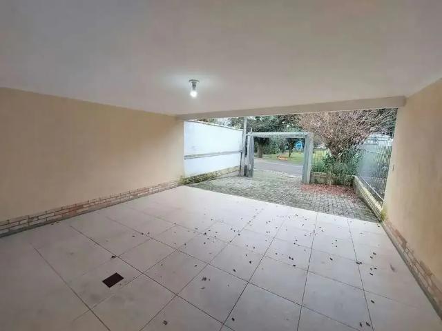 Casa / Sobrado para Locação em Porto Alegre/RS Cavalhada 3 Quartos
