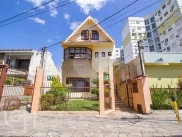 Casa / Sobrado para Locação em Porto Alegre/RS Cavalhada 4 Quartos