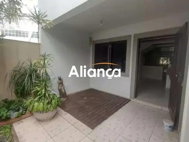 Casa / Sobrado para Locação em Porto Alegre/RS Cavalhada 4 Quartos