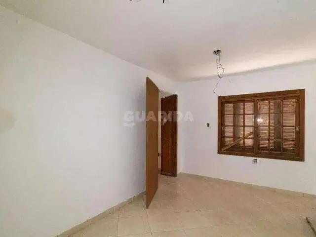 Casa / Sobrado para Locação em Porto Alegre/RS Cavalhada 5 Quartos