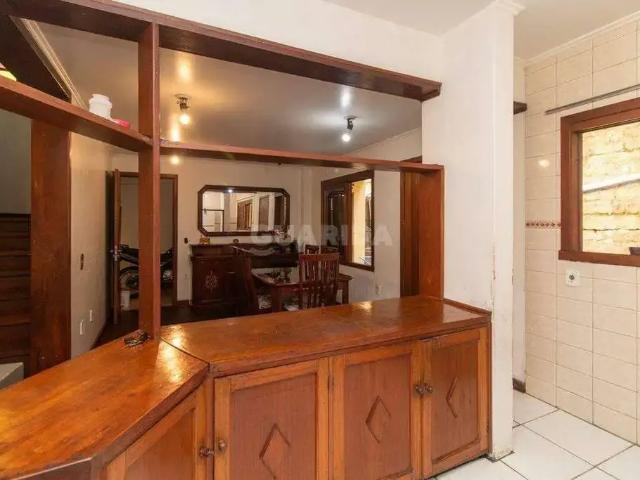 Casa / Sobrado para Locação em Porto Alegre/RS Cavalhada 5 Quartos