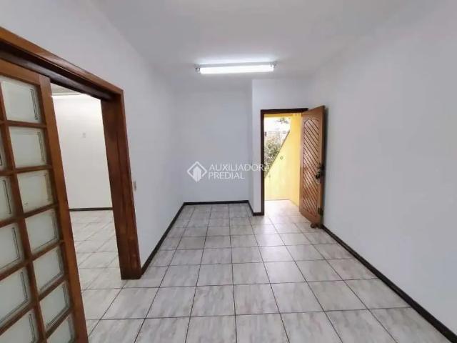 Casa / Sobrado para Locação em Porto Alegre/RS Camaquã 2 Quartos