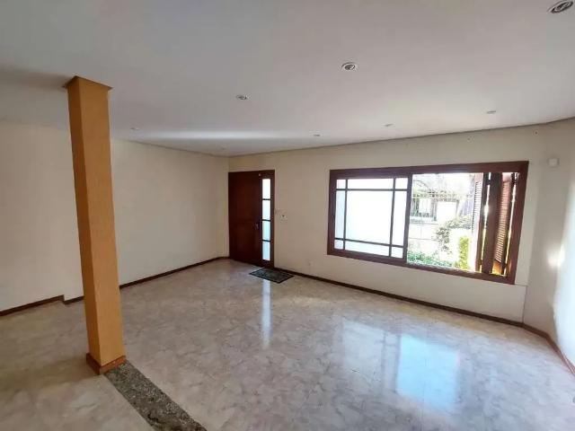 Casa / Sobrado para Locação em Porto Alegre/RS Camaquã 4 Quartos