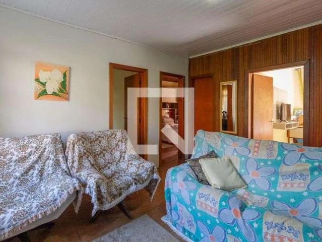 Casa / Sobrado para Locação em Porto Alegre/RS Campo Novo 3 Quartos