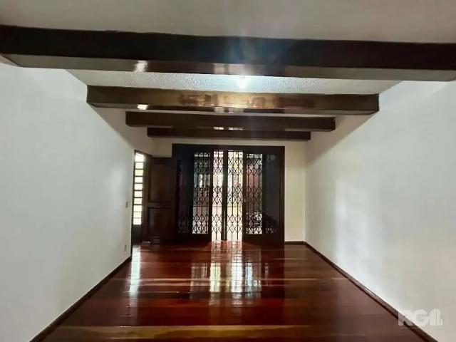 Casa / Sobrado para Locação em Porto Alegre/RS Chácara das Pedras 4 Quartos