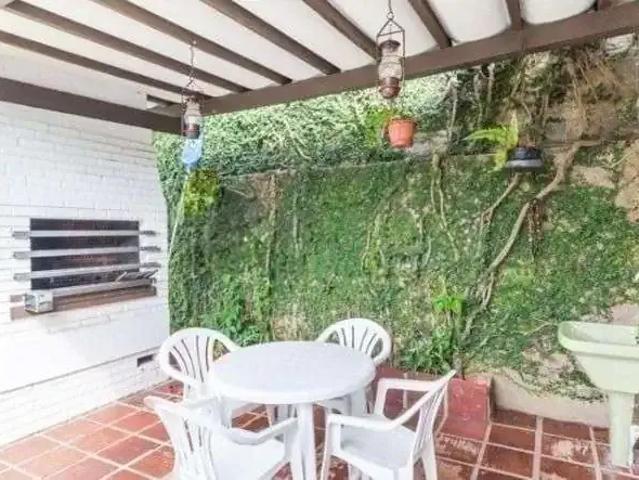 Casa / Sobrado para Locação em Porto Alegre/RS Chácara das Pedras 4 Quartos