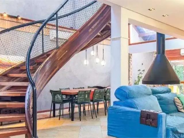 Casa / Sobrado para Locação em Porto Alegre/RS Chácara das Pedras 4 Quartos