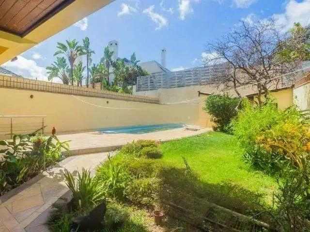 Casa / Sobrado para Locação em Porto Alegre/RS Chácara das Pedras 5 Quartos