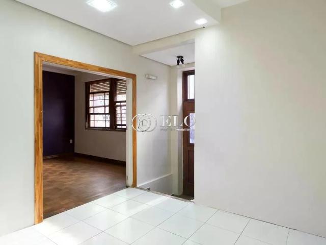 Casa / Sobrado para Locação em Porto Alegre/RS Cidade Baixa 4 Quartos
