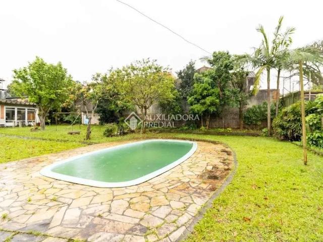 Casa / Sobrado para Locação em Porto Alegre/RS Cristal 5 Quartos