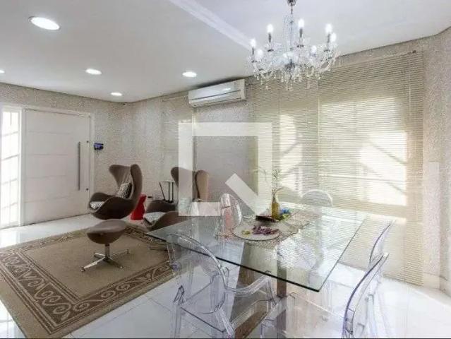 Casa / Sobrado para Locação em Porto Alegre/RS Cristal 5 Quartos