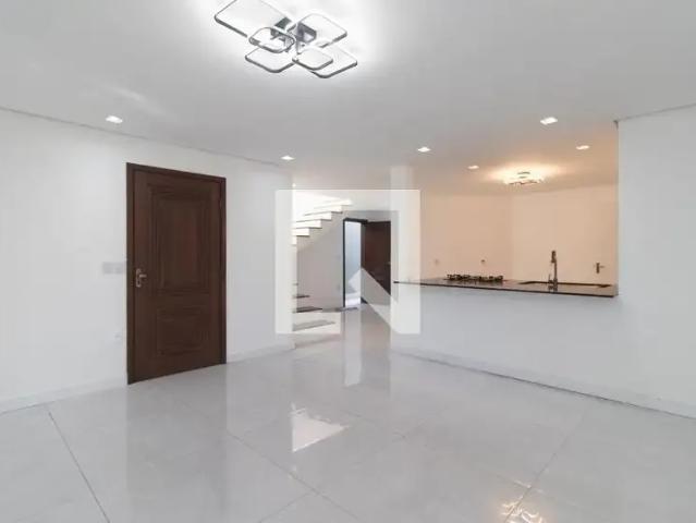 Casa / Sobrado para Locação em Porto Alegre/RS Cristal 6 Quartos