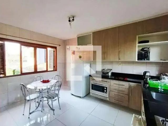 Casa / Sobrado para Locação em Porto Alegre/RS Cristal 3 Quartos