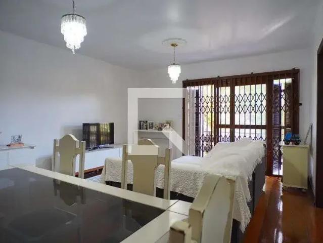 Casa / Sobrado para Locação em Porto Alegre/RS Cristo Redentor 3 Quartos