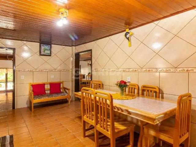 Casa / Sobrado para Locação em Porto Alegre/RS Alto Petrópolis 4 Quartos