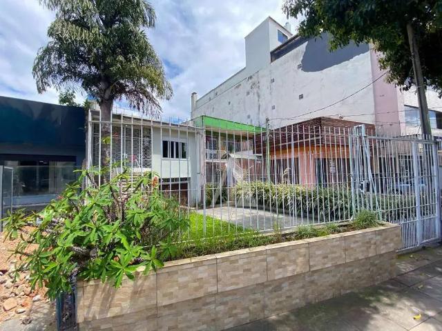 Casa / Sobrado para Locação em Porto Alegre/RS Azenha 3 Quartos