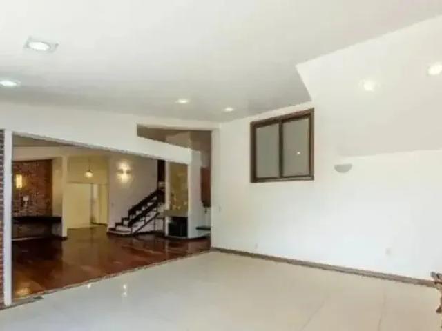 Casa / Sobrado para Locação em Porto Alegre/RS Boa Vista 3 Quartos