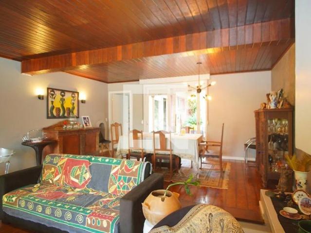 Casa / Sobrado para Locação em Porto Alegre/RS Boa Vista 4 Quartos