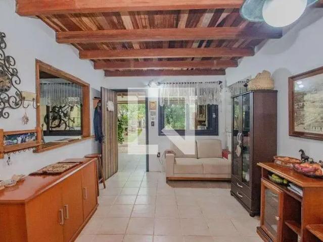 Casa / Sobrado para Locação em Porto Alegre/RS Bom Jesus 3 Quartos