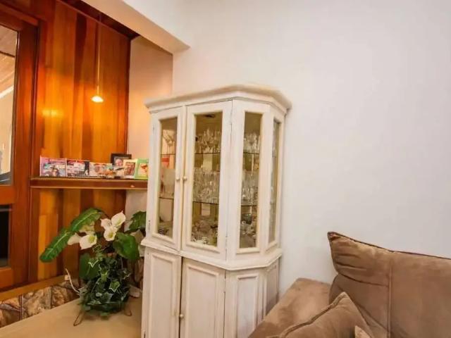 Casa / Sobrado para Locação em Porto Alegre/RS Bela Vista 8 Quartos