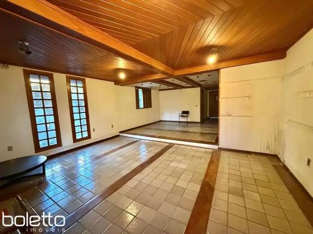 Casa / Sobrado para Locação em Porto Alegre/RS Bela Vista 3 Quartos