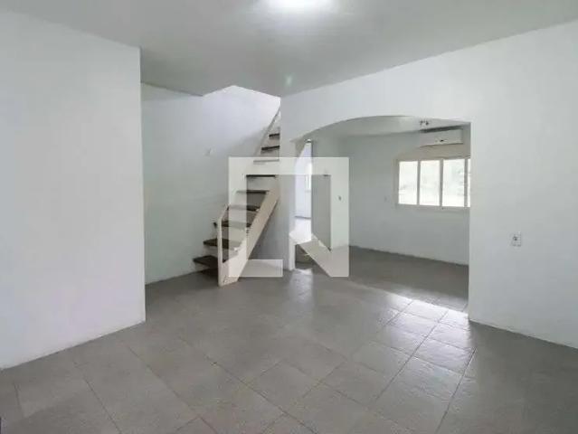 Casa / Sobrado para Locação em Porto Alegre/RS Glória 5 Quartos