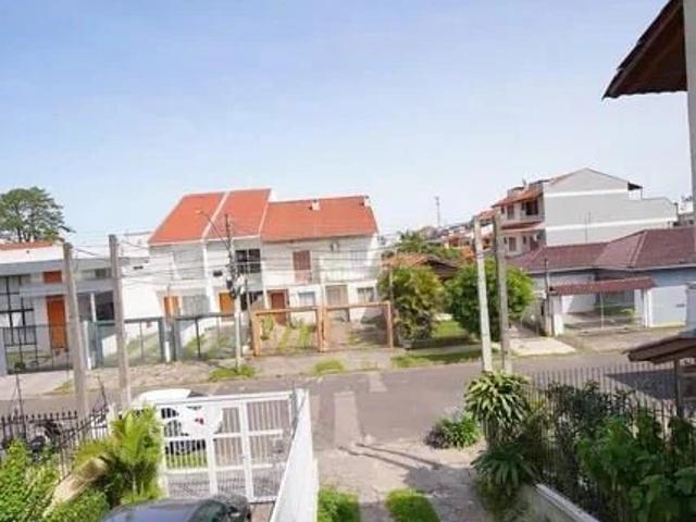 Casa / Sobrado para Locação em Porto Alegre/RS Guarujá 2 Quartos