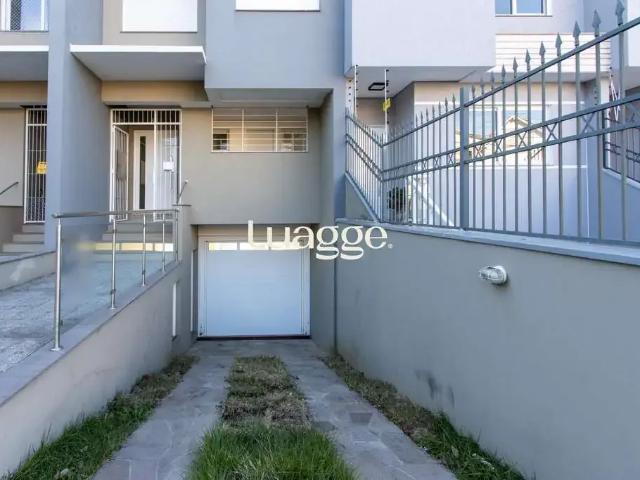 Casa / Sobrado para Locação em Porto Alegre/RS Espírito Santo 3 Quartos