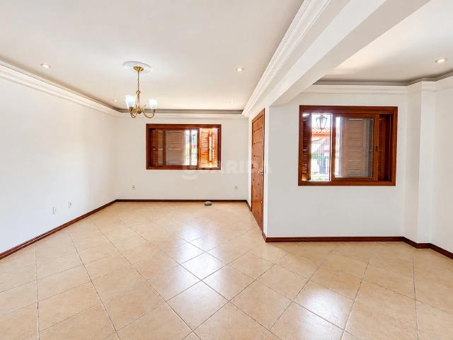 Casa / Sobrado para Locação em Porto Alegre/RS Espírito Santo 5 Quartos