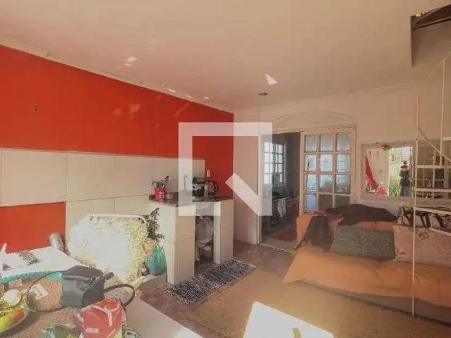 Casa / Sobrado para Locação em Porto Alegre/RS Espírito Santo 6 Quartos