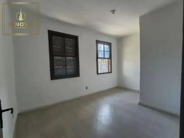 Casa / Sobrado para Locação em Porto Alegre/RS Farroupilha 4 Quartos
