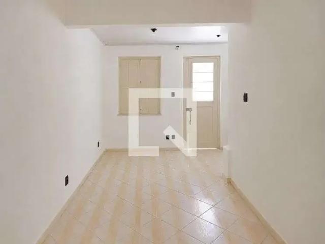 Casa / Sobrado para Locação em Porto Alegre/RS Floresta 2 Quartos