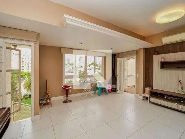 Casa / Sobrado para Locação em Porto Alegre/RS Higienópolis 3 Quartos