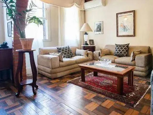 Casa / Sobrado para Locação em Porto Alegre/RS Higienópolis 3 Quartos