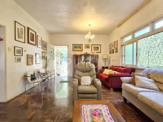 Casa / Sobrado para Locação em Porto Alegre/RS Higienópolis 4 Quartos