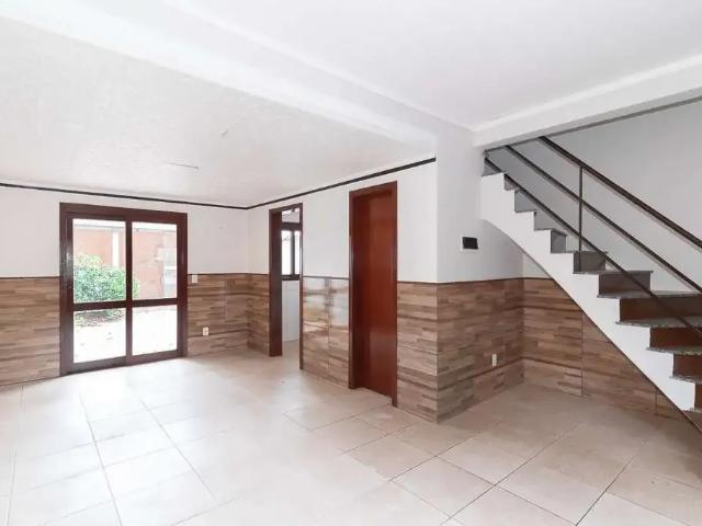 Casa / Sobrado para Locação em Porto Alegre/RS Hípica 2 Quartos