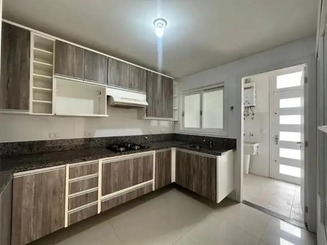 Casa / Sobrado para Locação em Porto Alegre/RS Hípica 3 Quartos